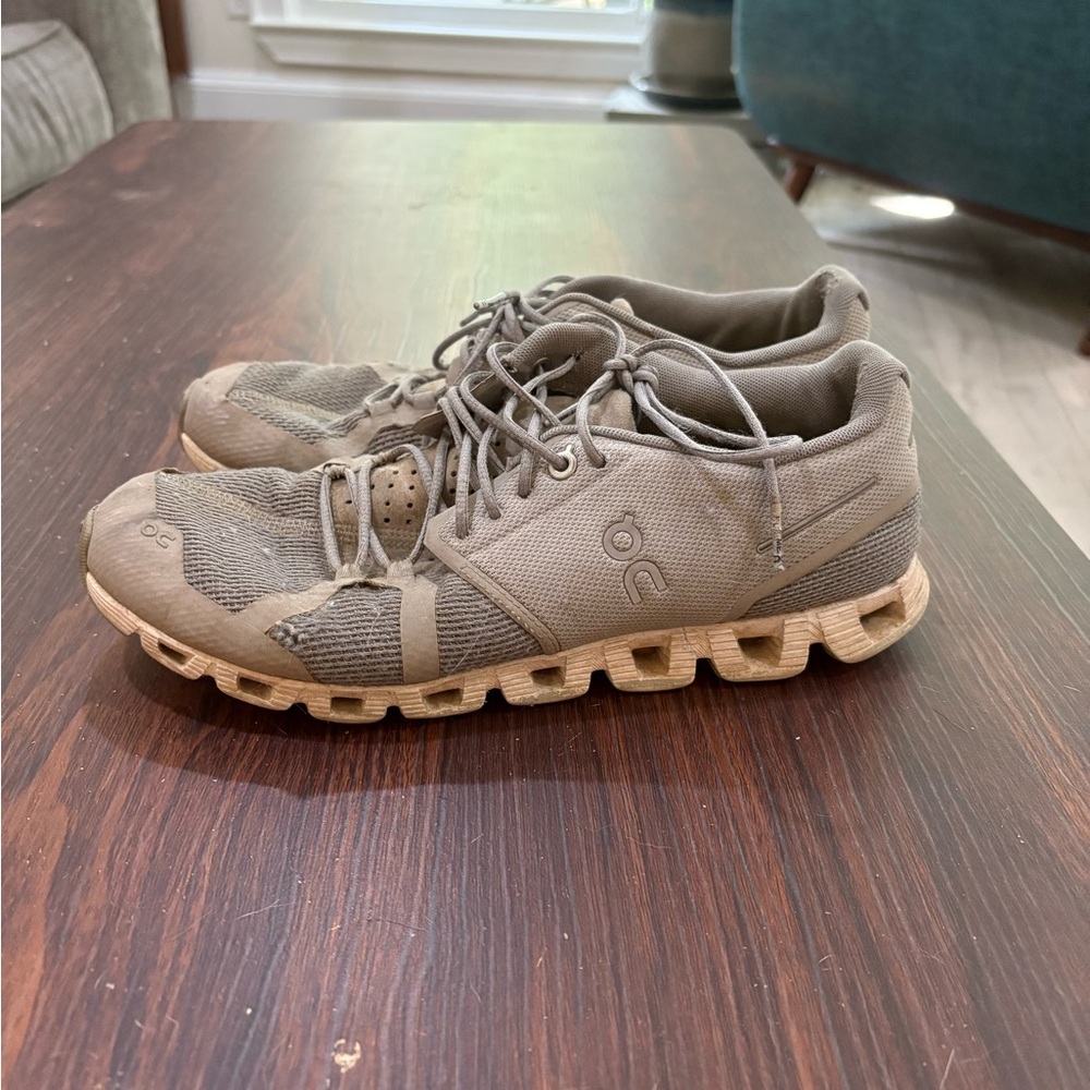 On Running women’s Athletic Shoes - Brown and Tan